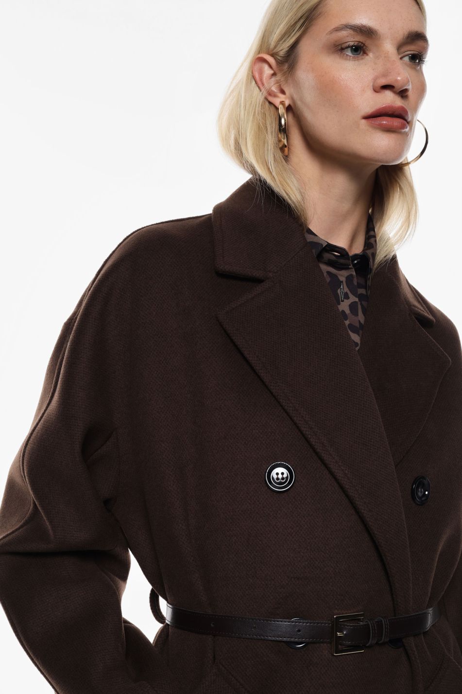 Cappotto lungo con doppia abbottonatura