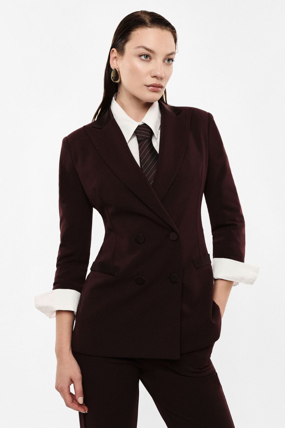Tailleur plum noir giacca e pantalone a zampa