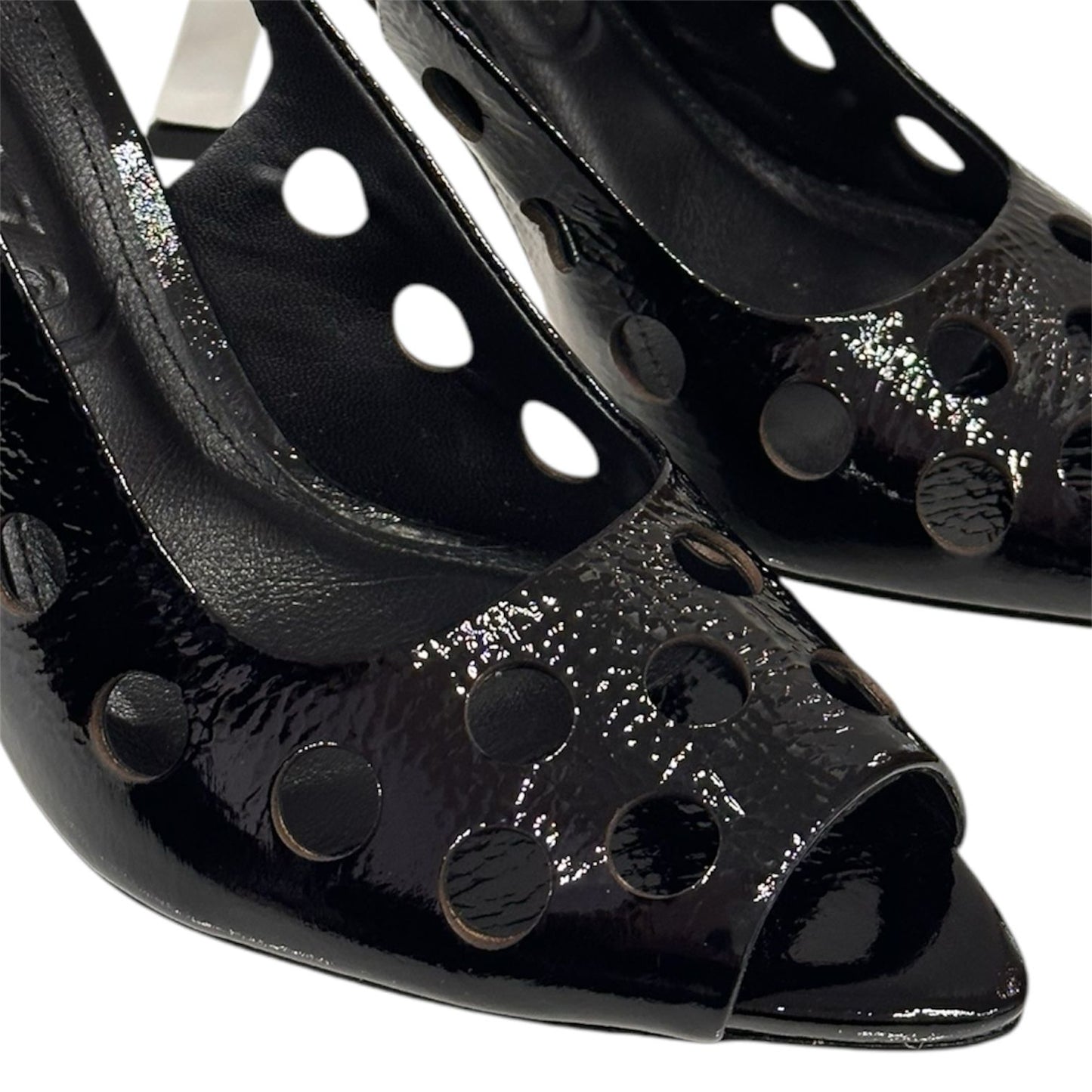 Slingback spuntata in vernice nera