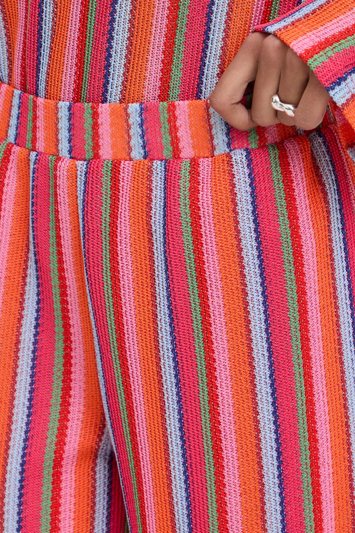 Pantalone multicolor effetto uncinetto