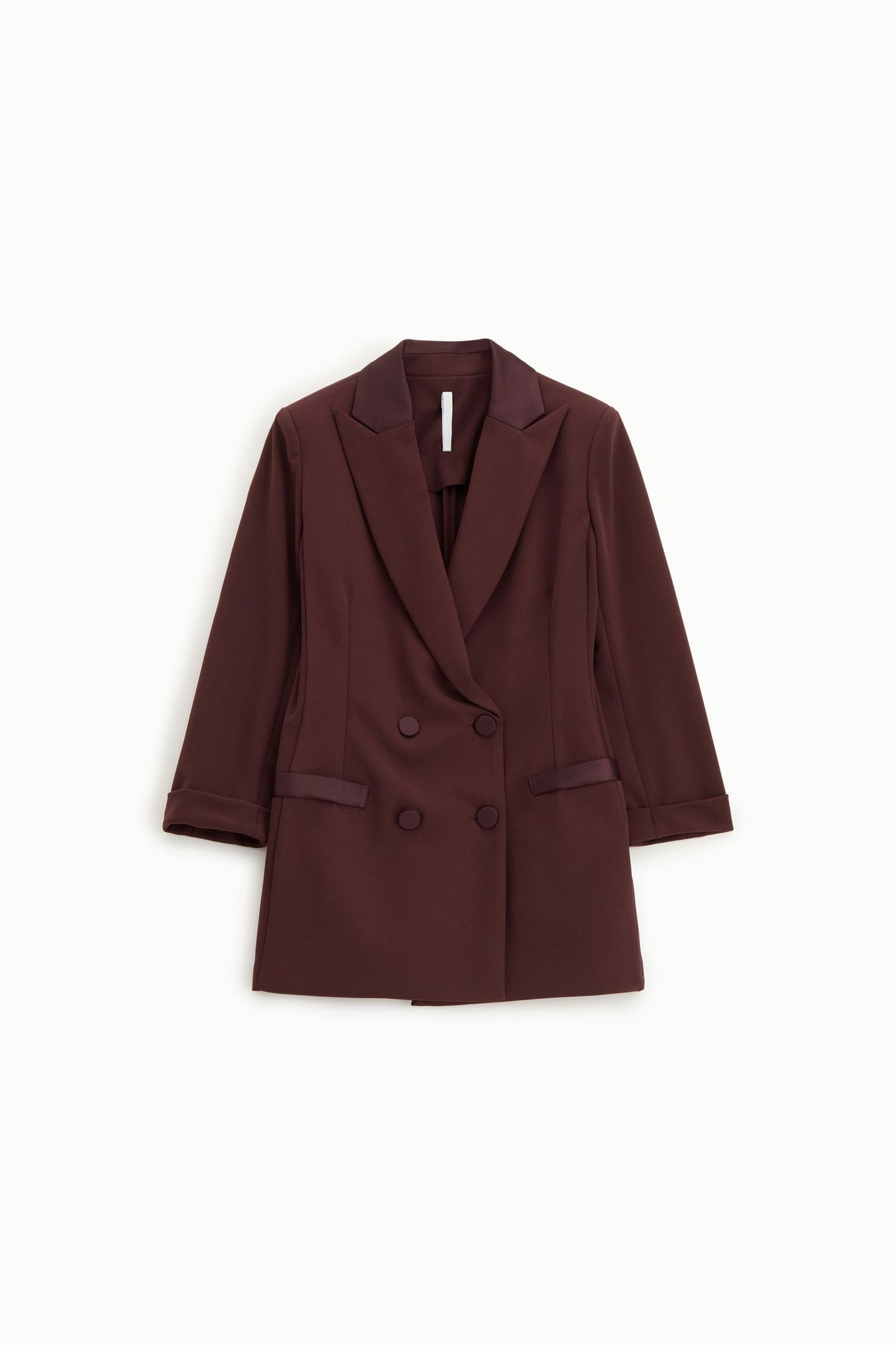 Tailleur prugna con blazer doppiopetto e pantaloni svasati