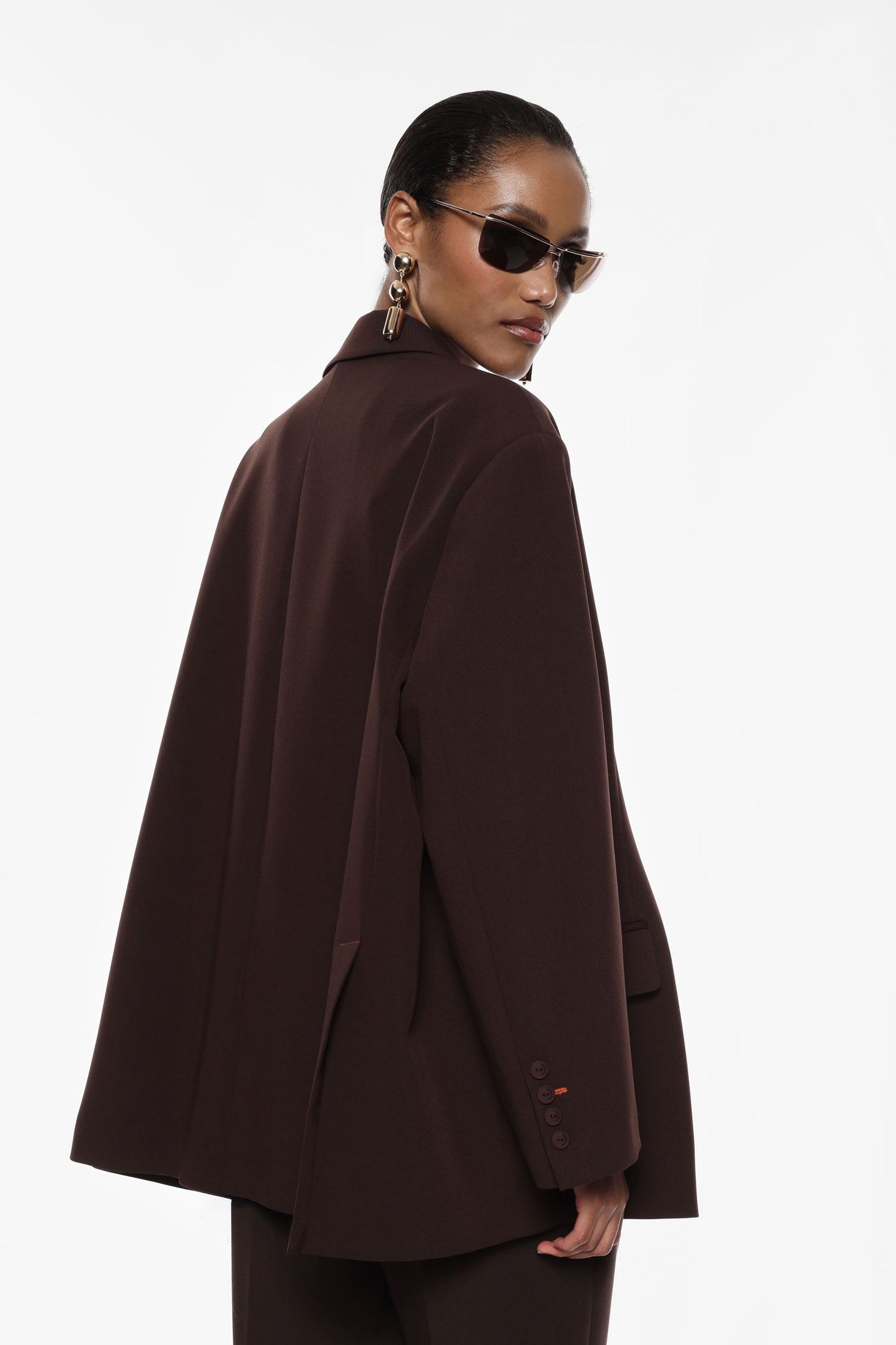 Blazer ampio con abbottonatura monopetto e revers classici
