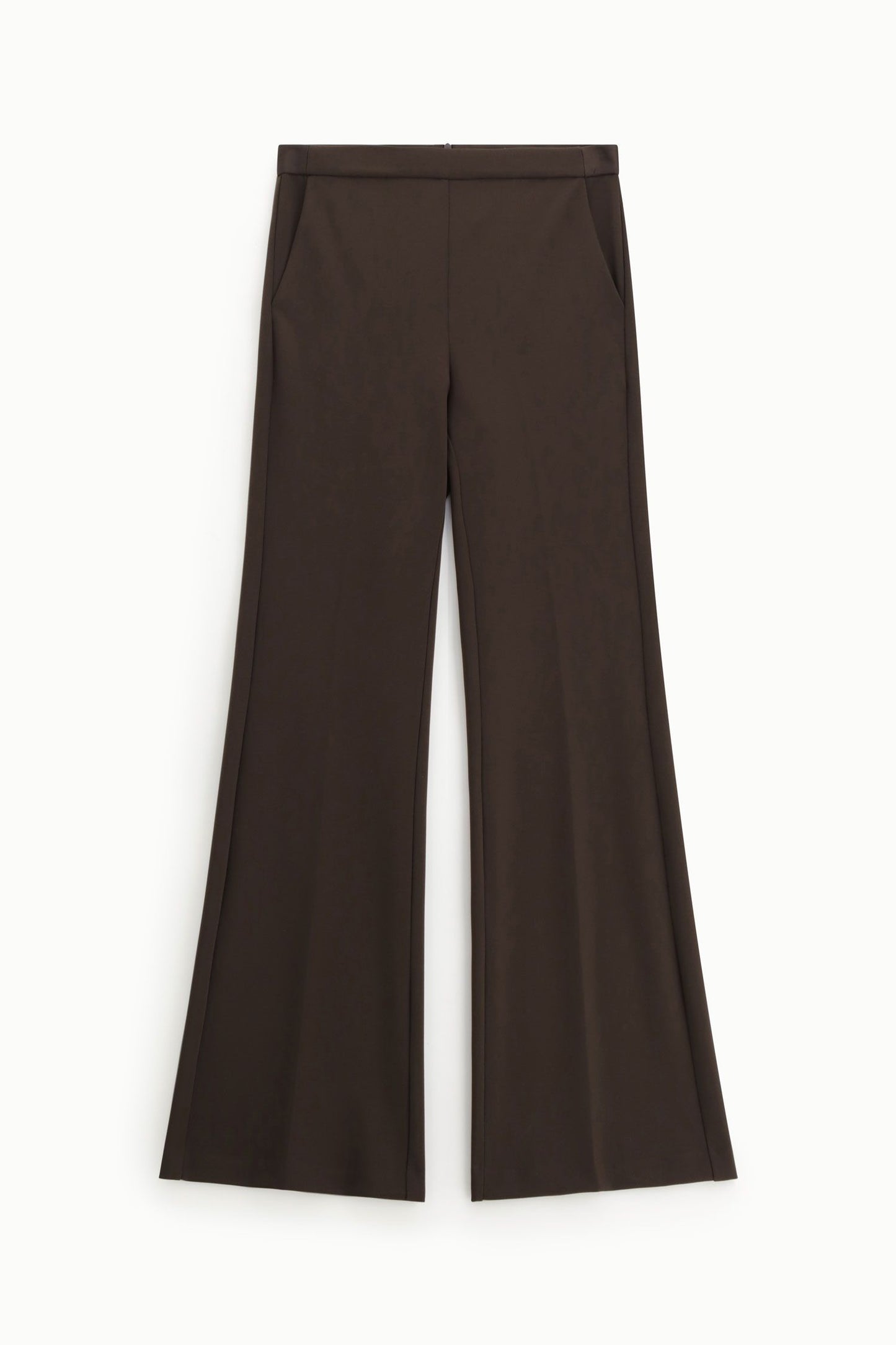 Tailleur moro con blazer doppiopetto e pantaloni svasati