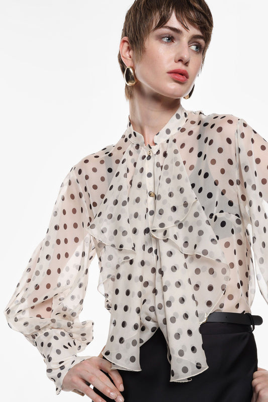 Camicia con stampa a pois e fiocco centrale