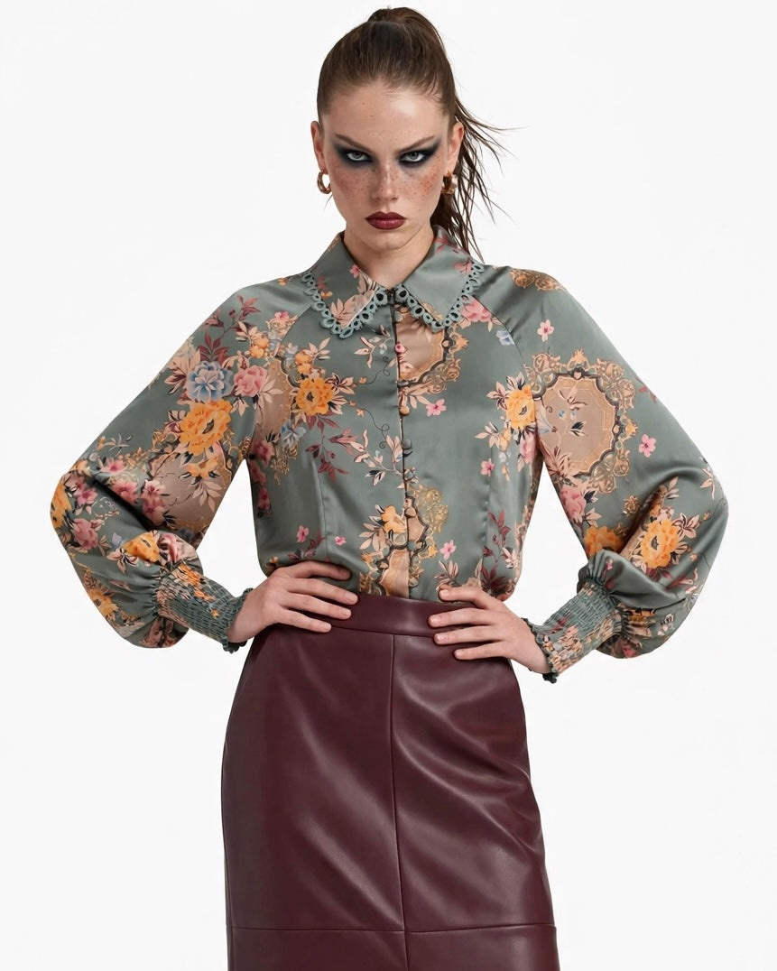 Camicia fantasia manica lunga con arricciature sui polsini