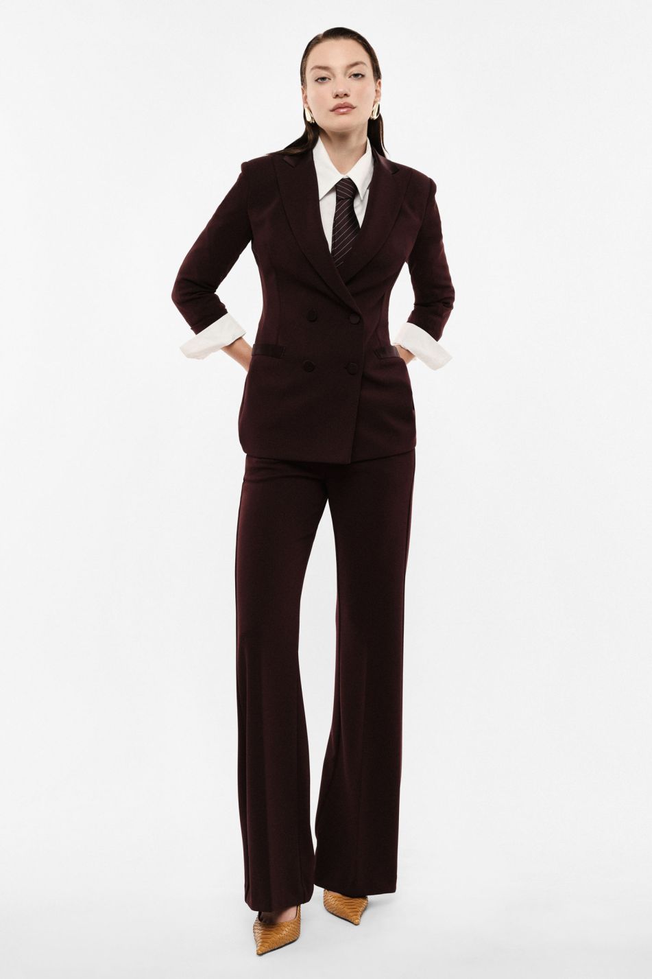Tailleur plum noir giacca e pantalone a zampa