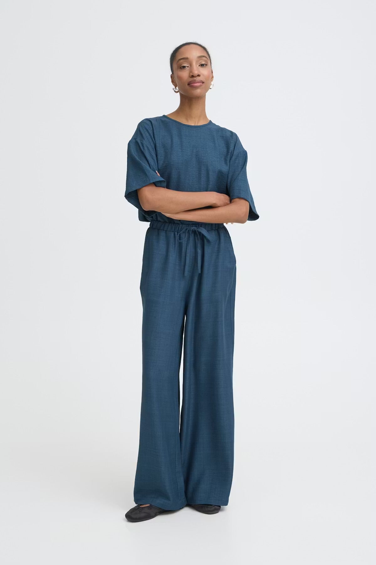 Pantalone palazzo in cotone blu con elastico in vita