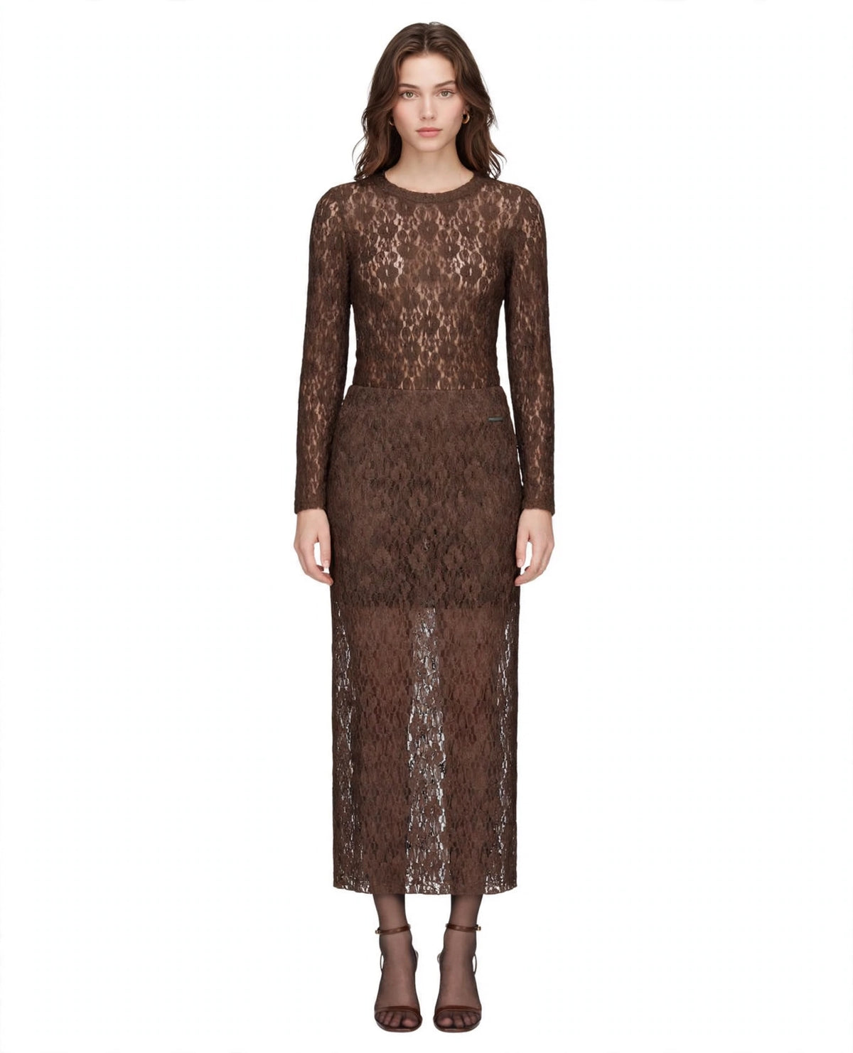 Completo in pizzo moro maglia scollatura tonda e gonna lunga con gonnellino foderato