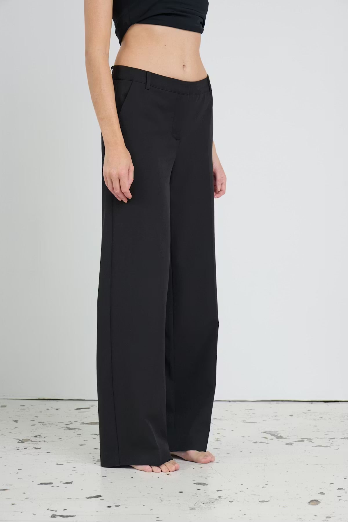 Pantalone palazzo nero con elastico in vita