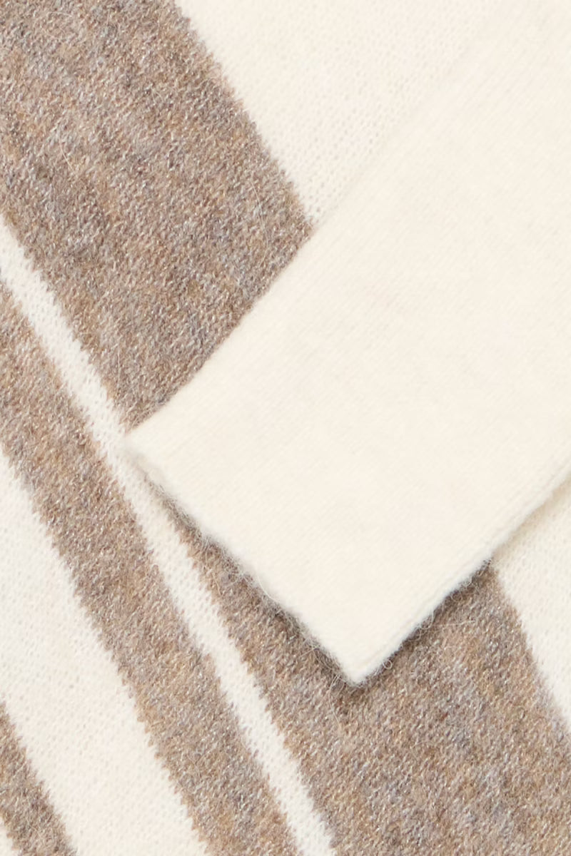 Maglione over Ihkamara