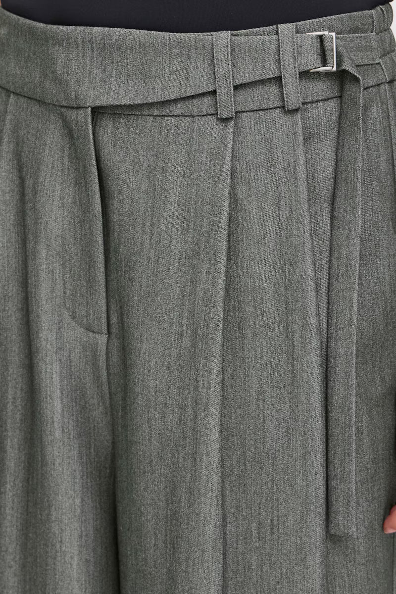Pantalone palazzo grigio con pinces