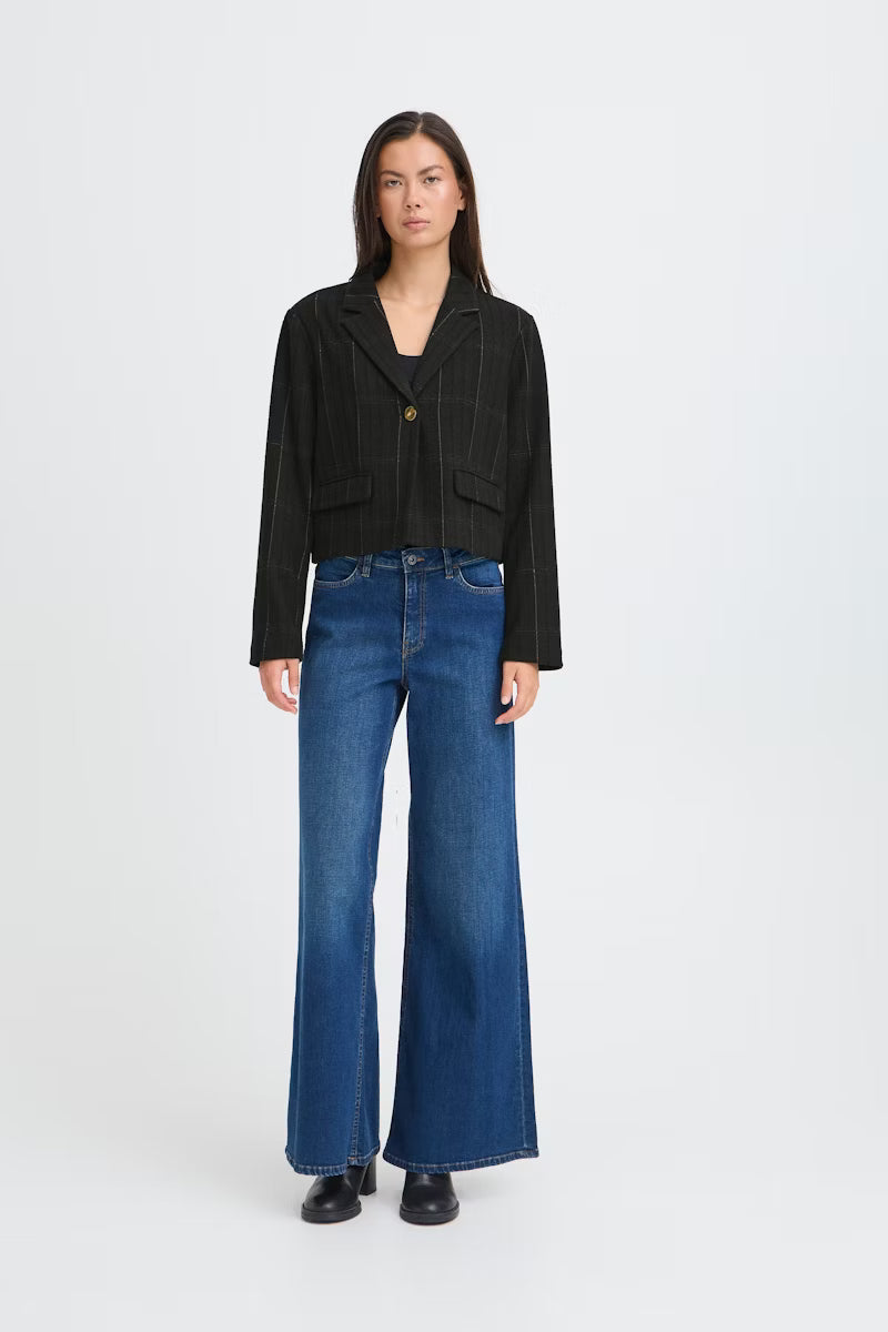Completo Woolley con blazer corto e pantalone palazzo