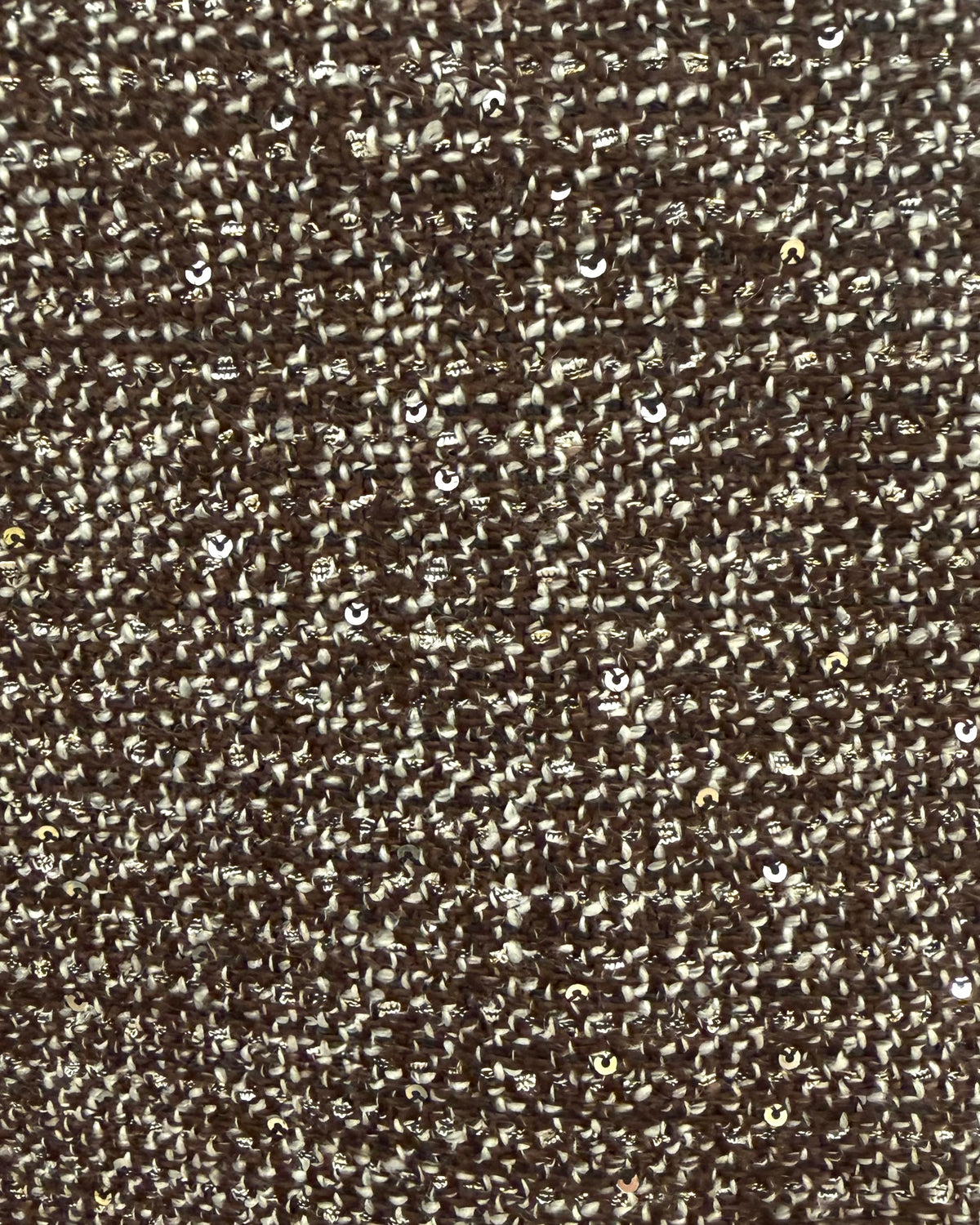 Completo moro in tweed giacca corta con taschini e bottoni in velluto e gonna corta a pieghe