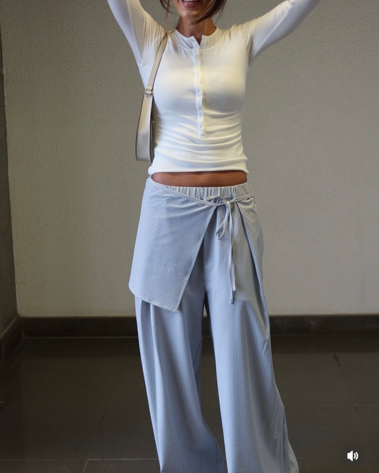 Pantalone palazzo celeste a righe con pareo rimovibile