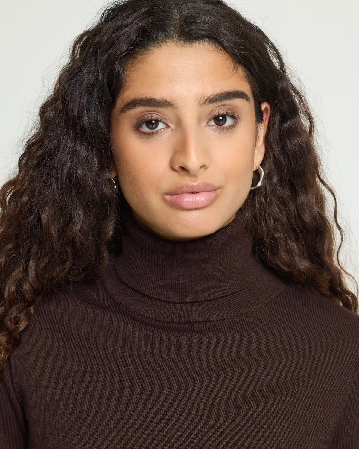 Maglione moro viscosa collo alto