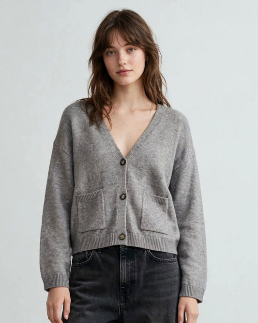 Grey cardigan with buttons and small pockets