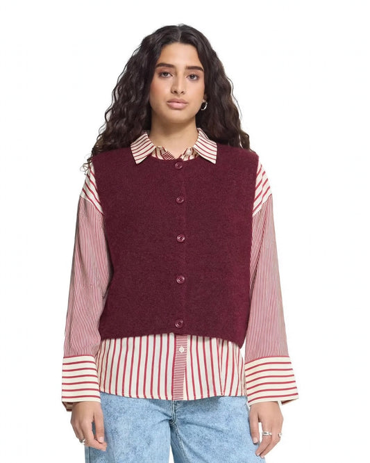 Burgundy sleeveless cardigan