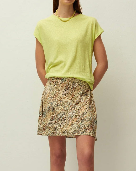 Completo a fantasia con blusa e gonna corta