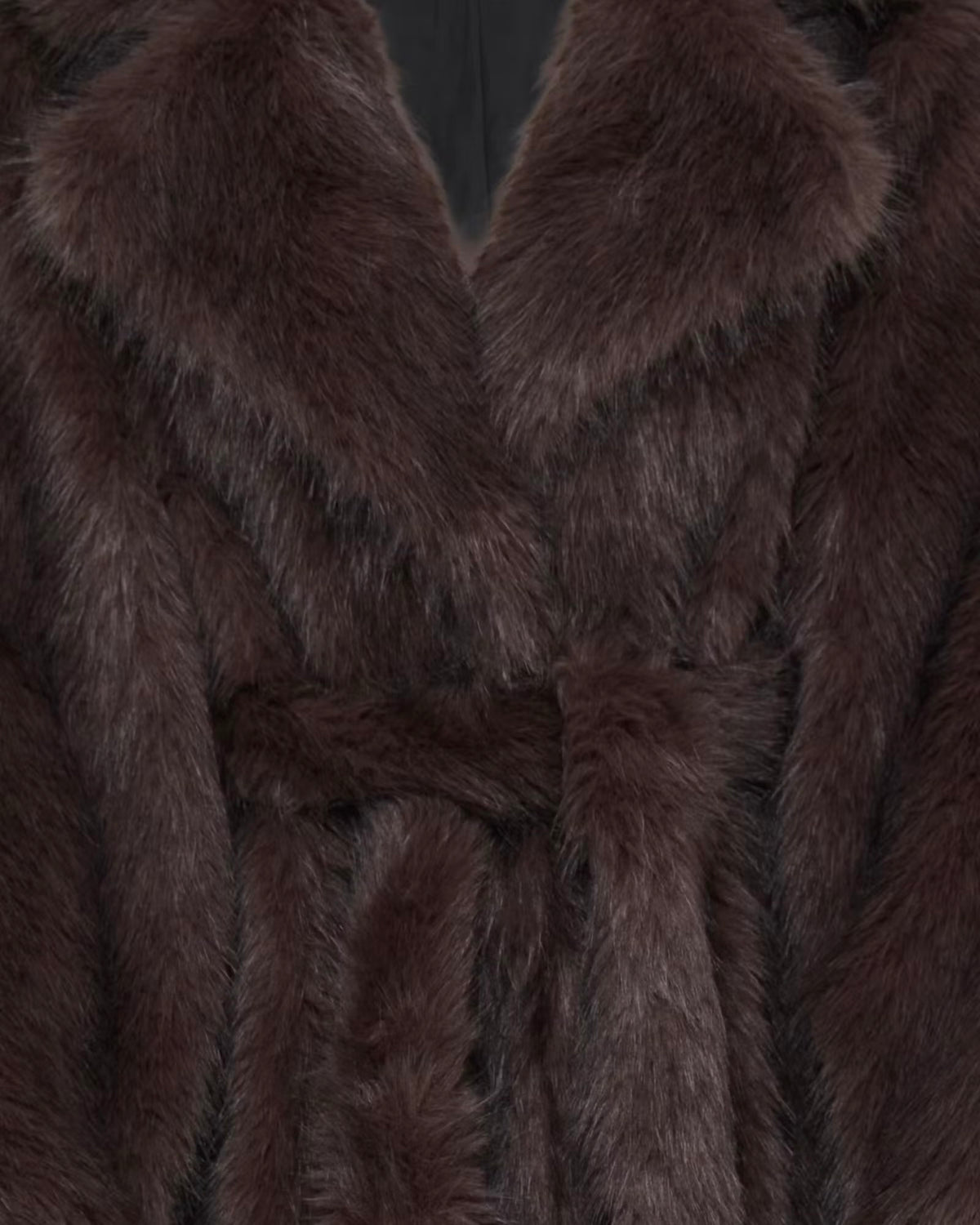 Cappotto in pelliccia sintetica nera
