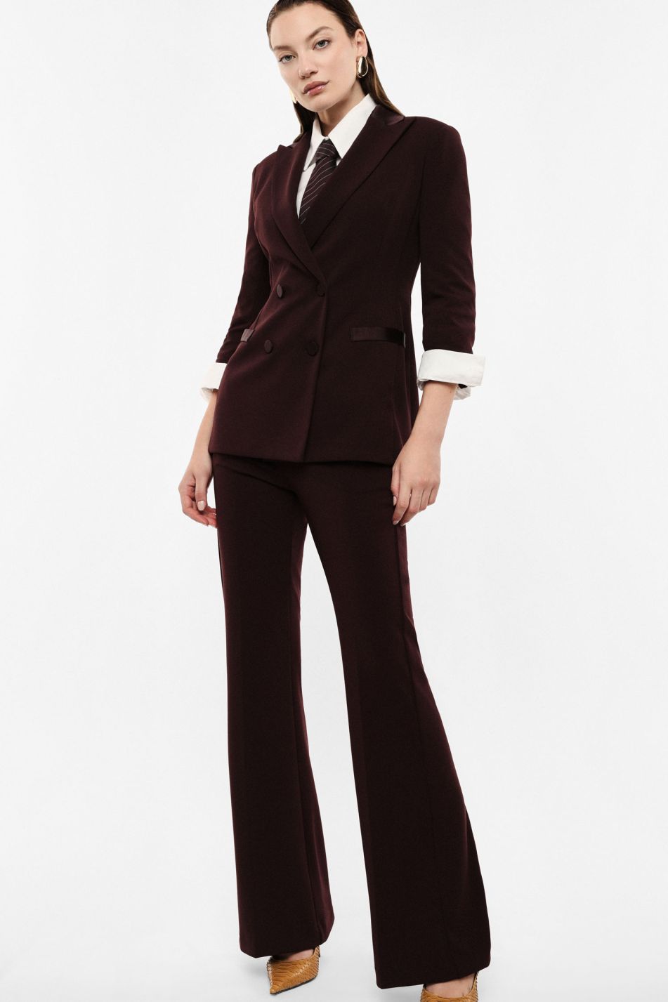 Tailleur plum noir giacca e pantalone a zampa