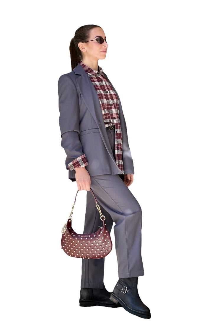 Tailleur con giacca monopetto e pantalone a sigaretta