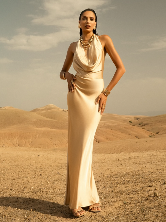 Abito effetto satin con schiena scoperta