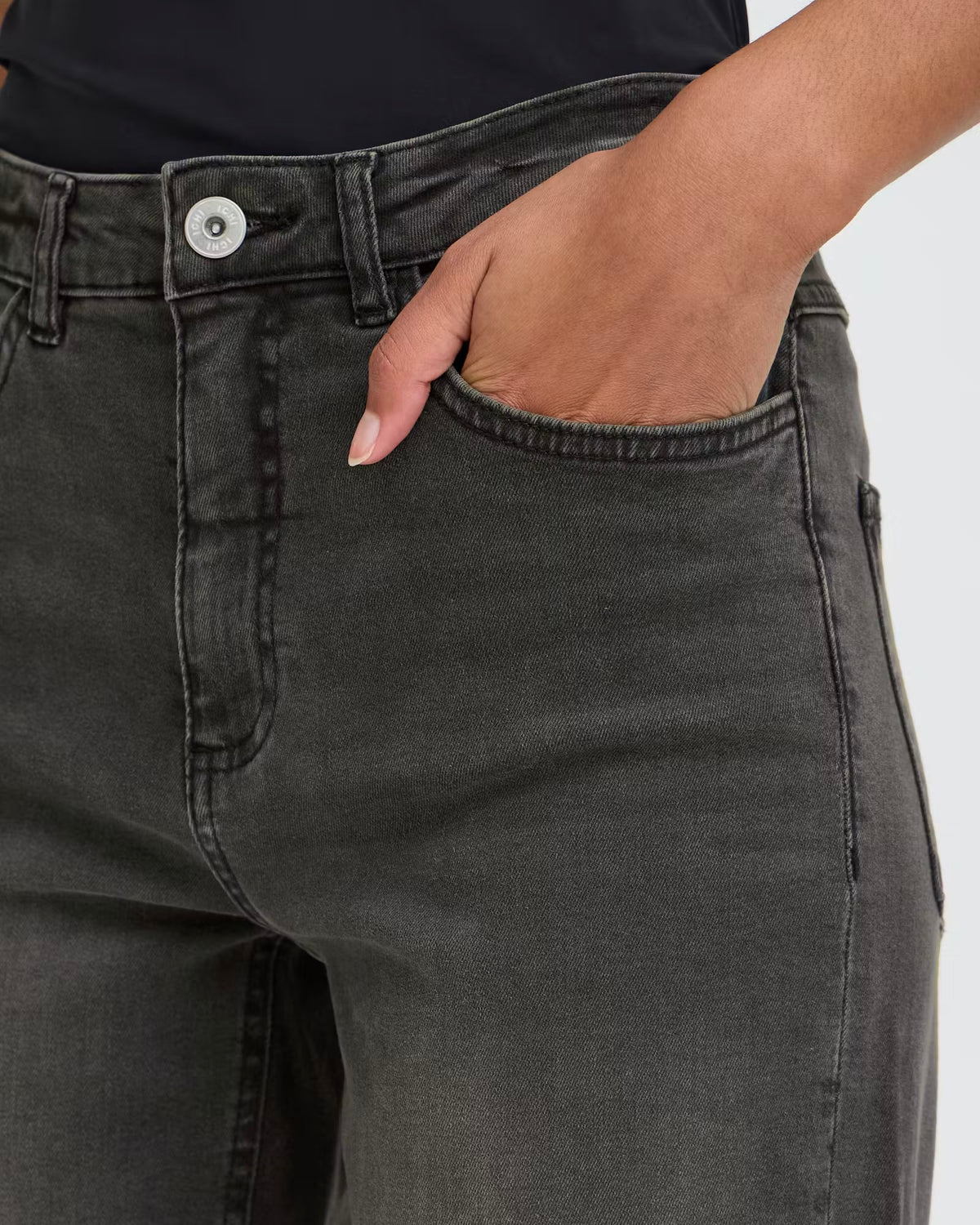 Jeans nero regular lunghezza cropped