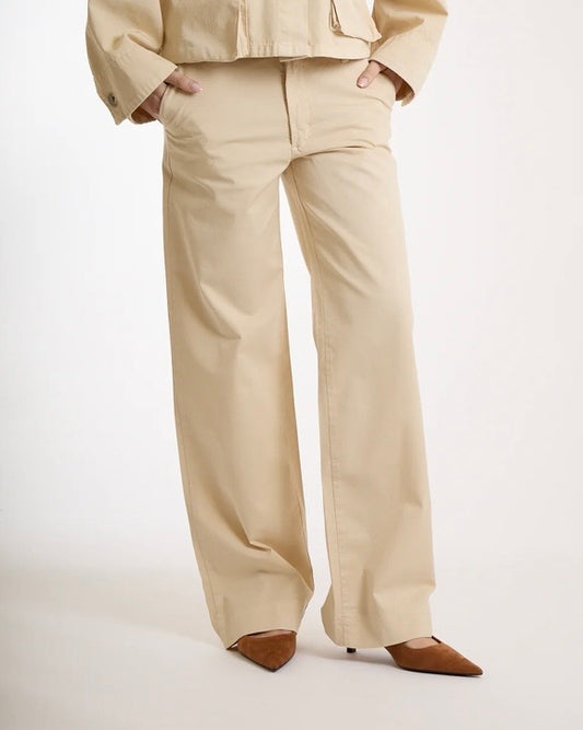 Pantalone gamba larga in cotone colore sabbia