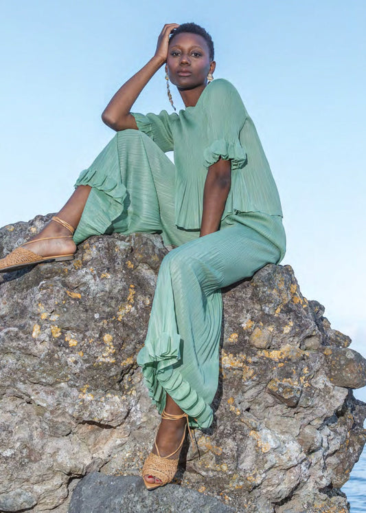 Completo verde menta plissettato con maglia manica a 3/4 e pantalone con volant