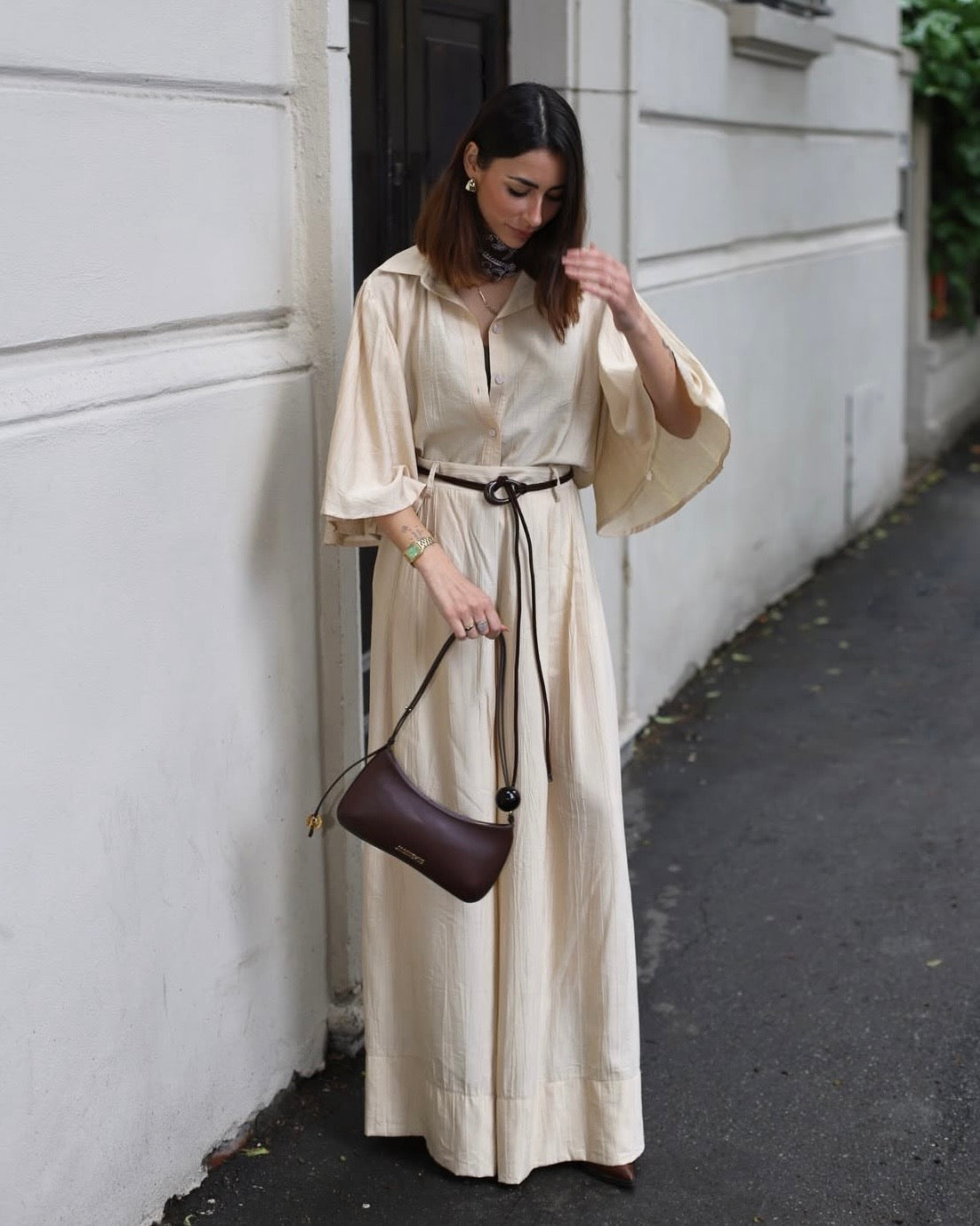 Completo avorio camicia e pantalone a palazzo con cintura