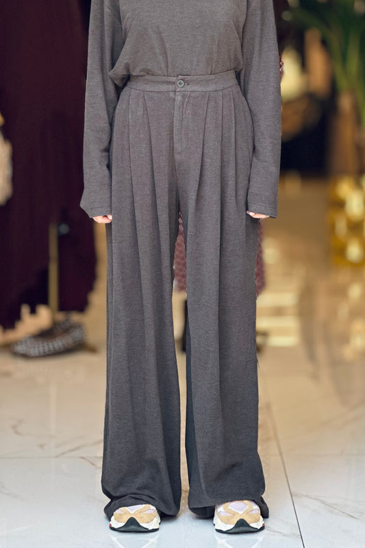 Pantalone grigio a palazzo