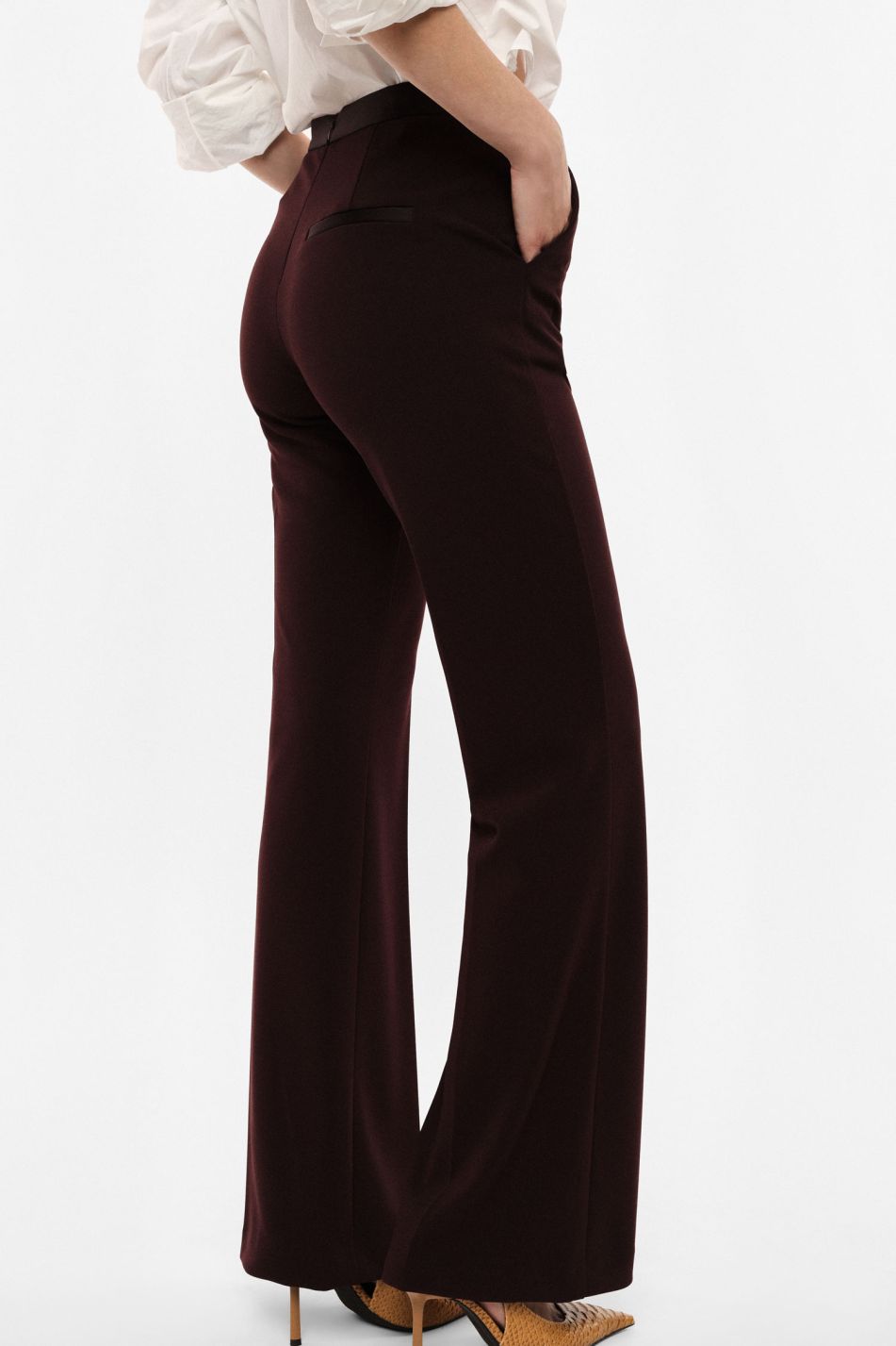 Tailleur plum noir giacca e pantalone a zampa