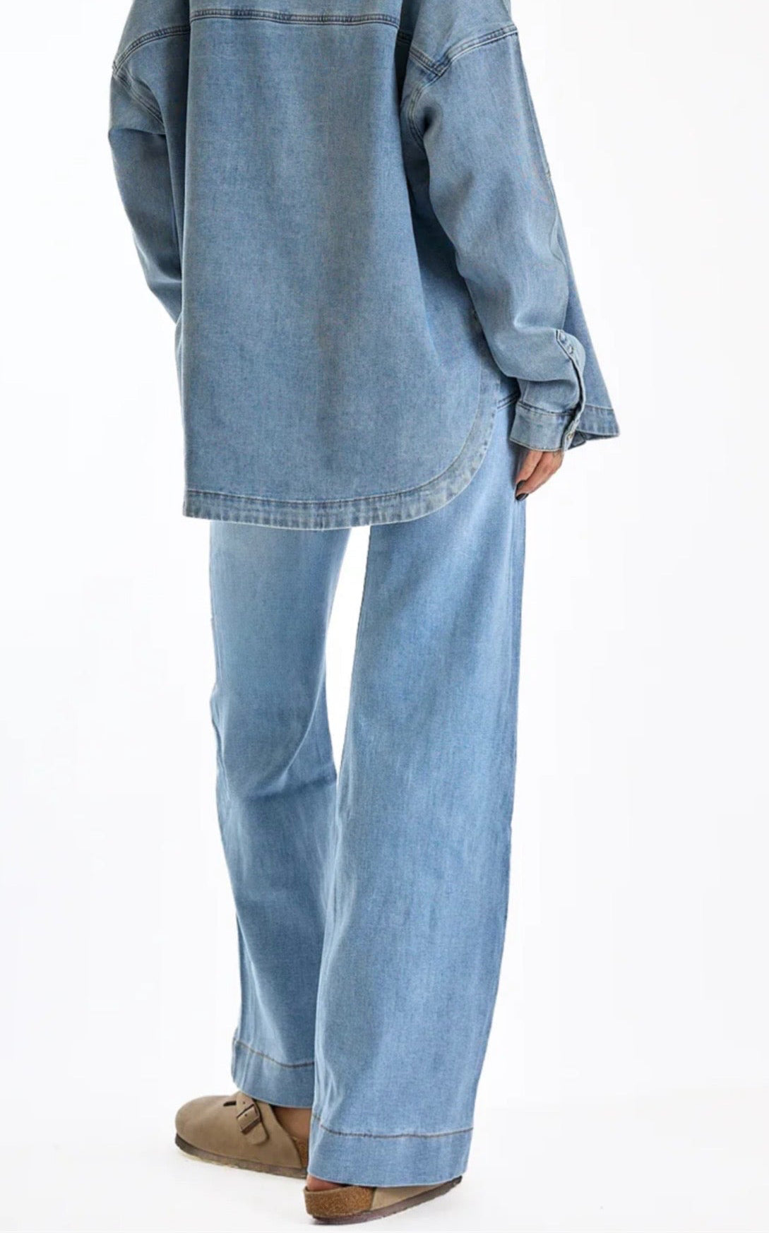 Jeans gamba larga