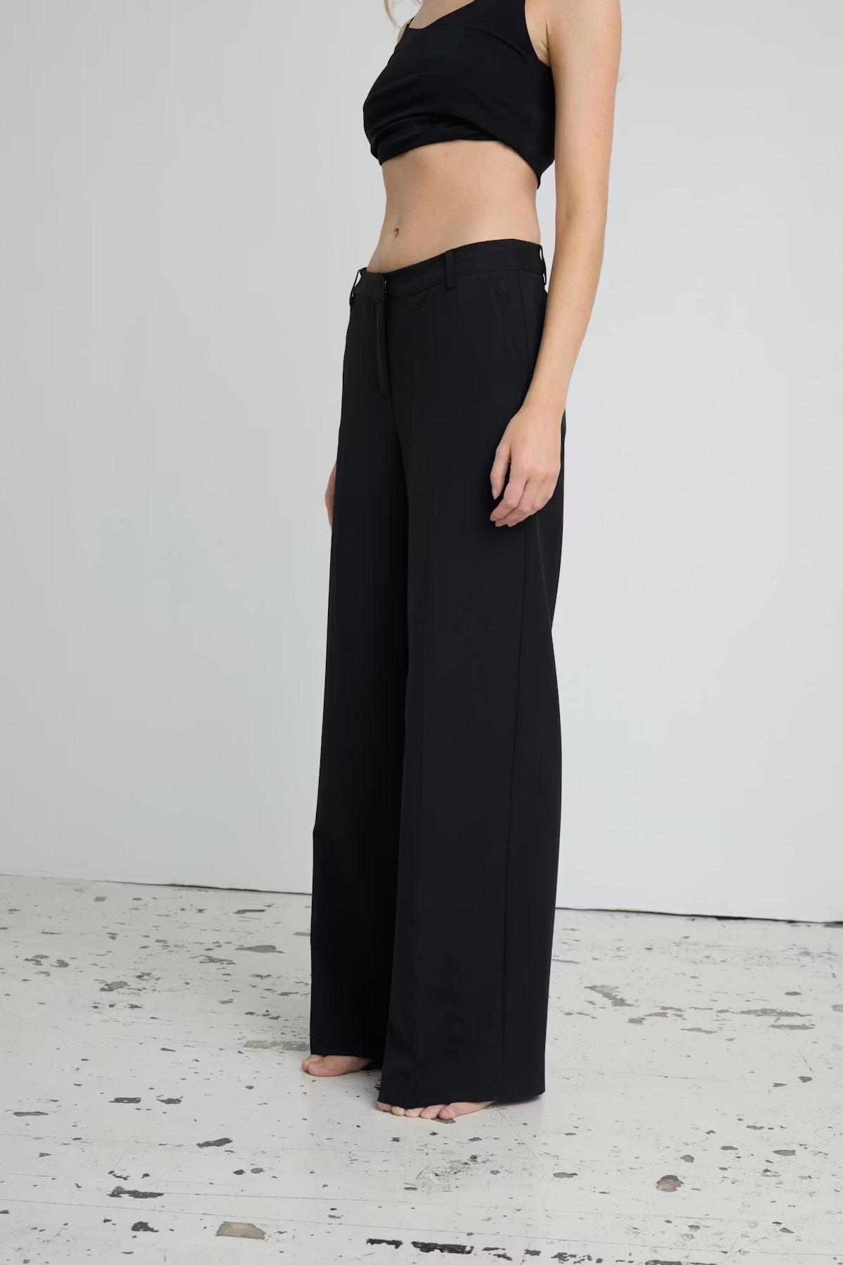 Pantalone palazzo nero con elastico in vita