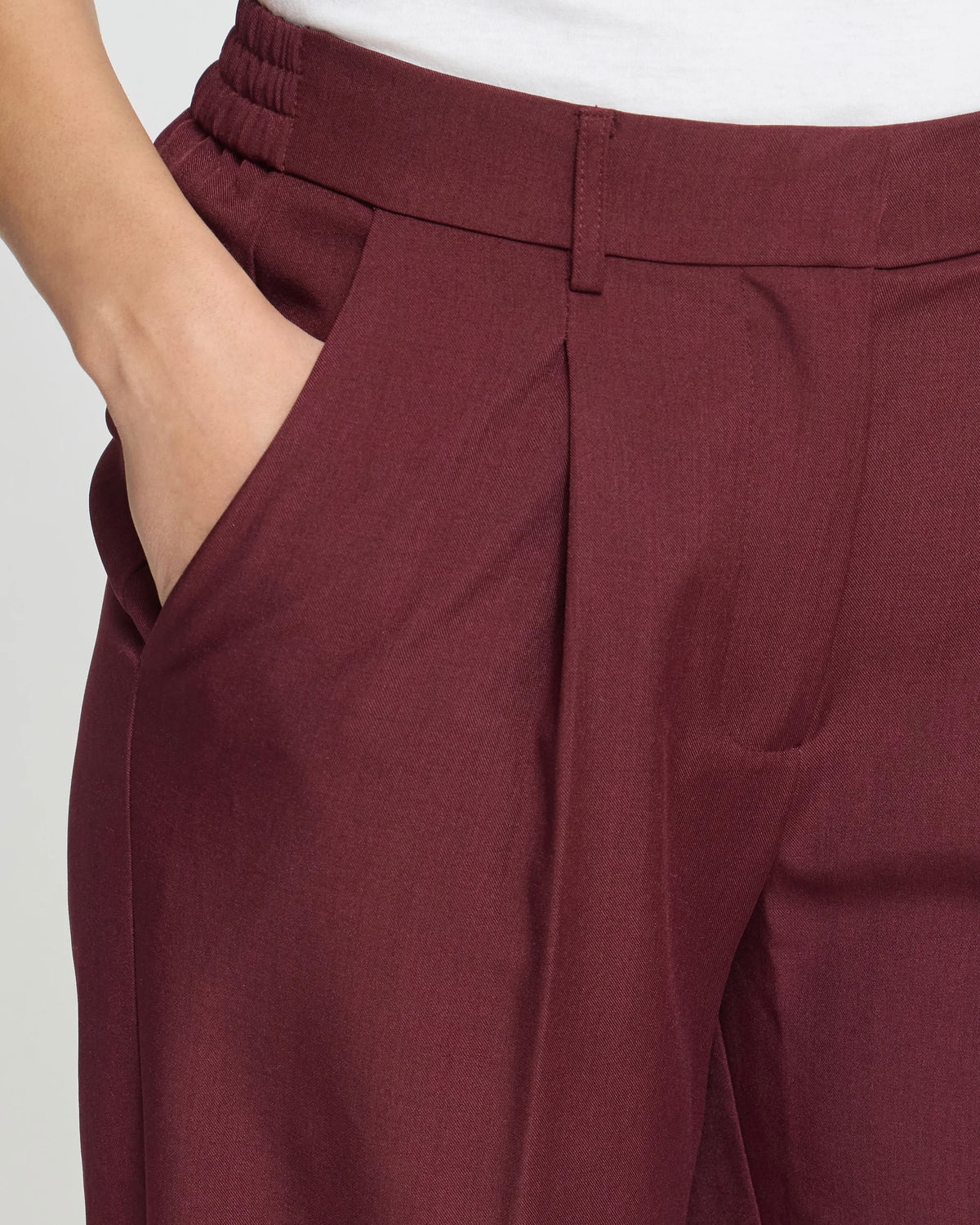 Pantalone bordeaux palazzo con elastico in vita